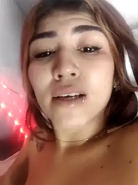 ZairaRoogue webcam