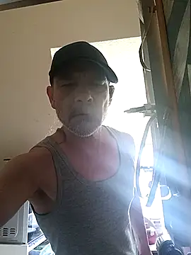 TommyThomas75 webcam
