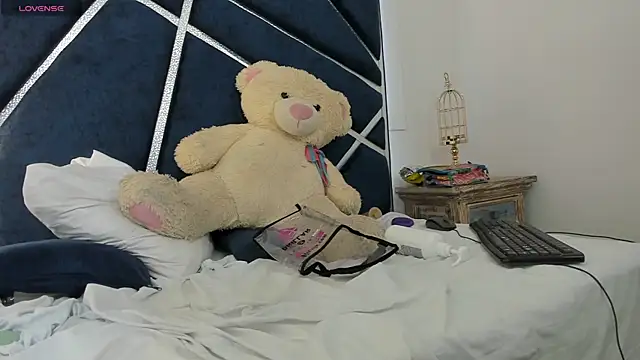 EmmaEbony11 webcam