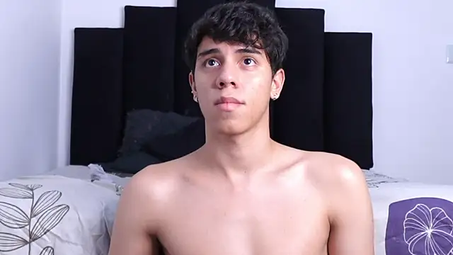 Deralyie - Male webcam sex chat