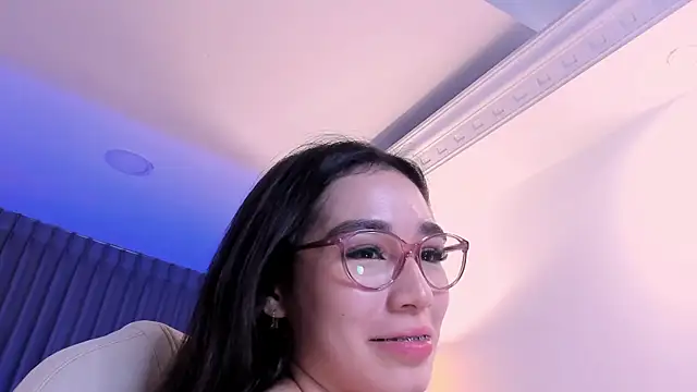 Watch Emma_caarter_ live on EroticFlix - High definition streams