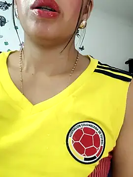 Watch AntonelaMorriz live on EroticFlix - High definition streams