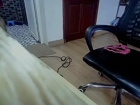 Makemypussysquirt-tsunami webcam