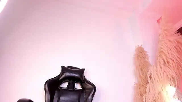 CristineRainn_