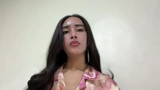 Lovable_with_bigsurprise webcam