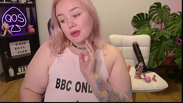 Watch MargotGrey live on EroticFlix - High definition streams