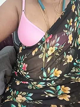 Tamil-hotwife webcam