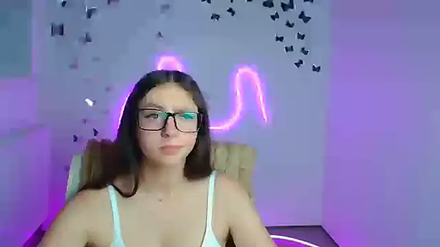 Watch KissMeJulia live on EroticFlix - High definition streams