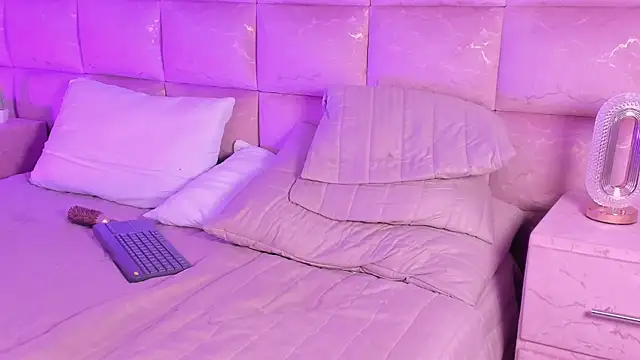 AdharaSweet1_'s room
