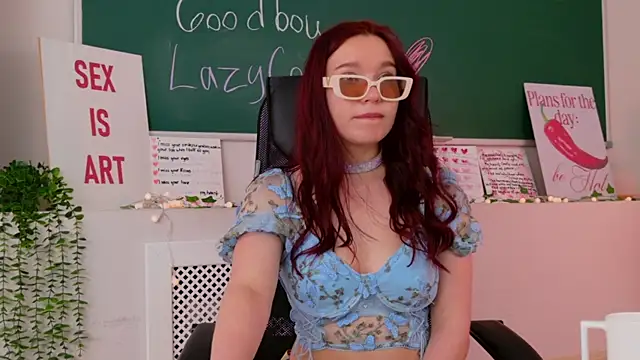 NoraHaynes webcam