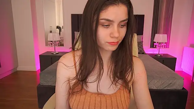 HeavenElle webcam
