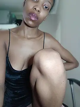 MsParisSmith webcam