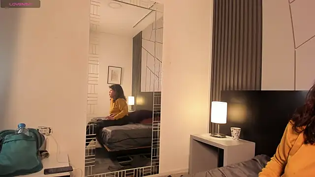 Rose_Amber webcam