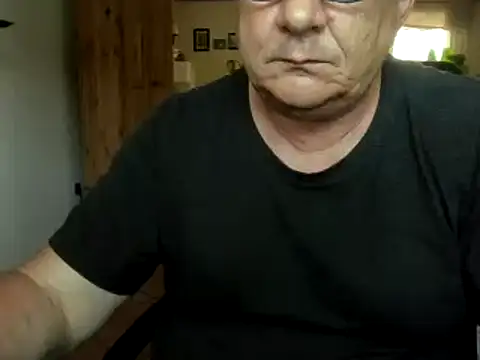 nobbie444 (M mature) - anal