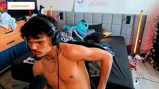 JordanShow webcam