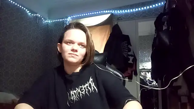 FlirtingAdele_1 webcam