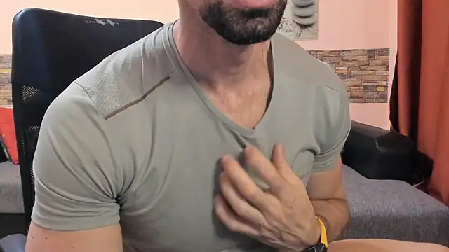 HotHunkTrainer webcam