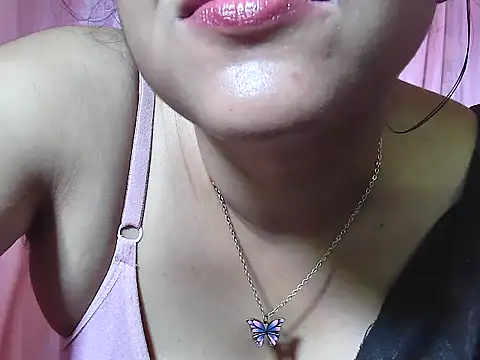 LOVERIAKOL webcam