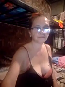 SexyHottMom webcam