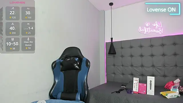 scarletcherry18 webcam