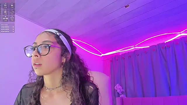 Sarah_Moon1 webcam