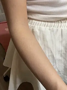 Mina048 webcam