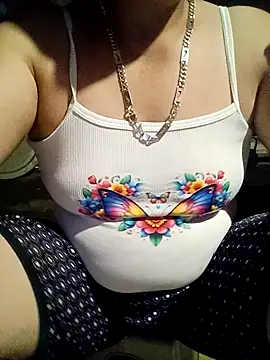 tuyet-nhi webcam