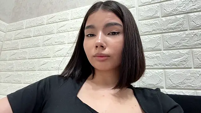 Watch MarylnMonnier live on EroticFlix - High definition streams
