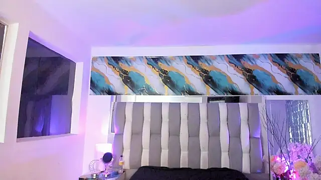 Watch IsaDiiaz live on EroticFlix - High definition streams