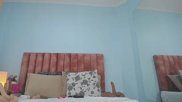 nana_levy webcam