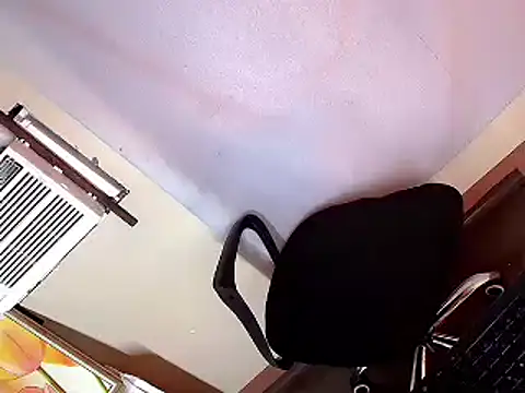 Filipina_milker