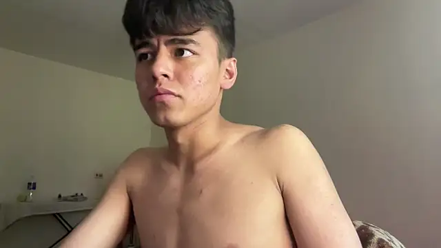 toddwarren (M twink) - take off shirt