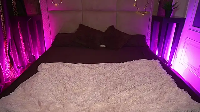 Watch LiaBrazzerr live on EroticFlix - High definition streams