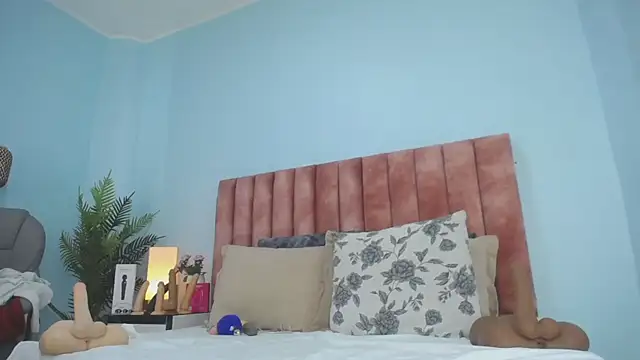 nana_levy webcam