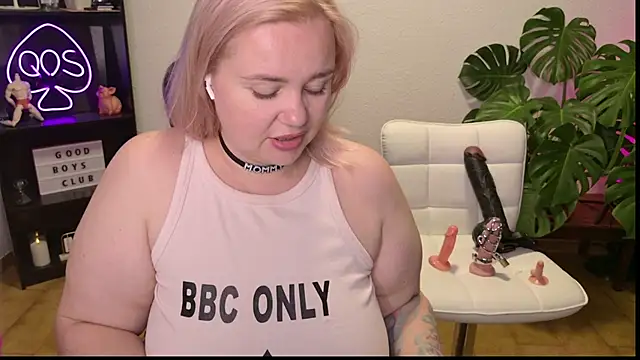 Watch MargotGrey live on EroticFlix - High definition streams