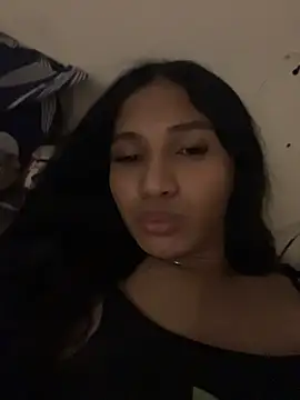 slutty_aki webcam