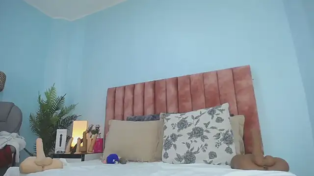 nana_levy webcam