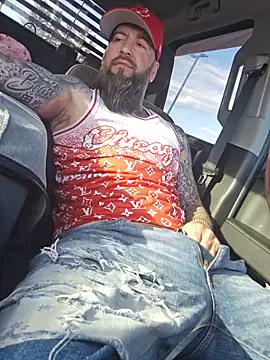 Beardedtattood webcam