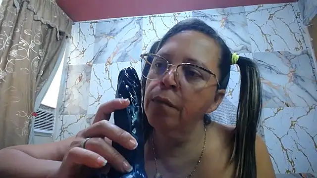 alina_maturehot