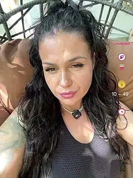 annerey (F milf) - Slowly losing my clothes… for you