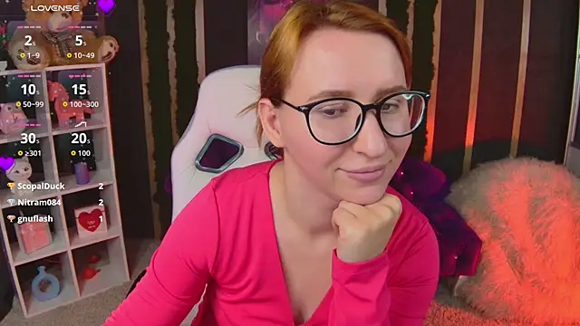 kriswix (F young) - A boob show!