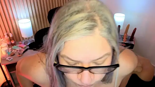 MarianL0ve webcam