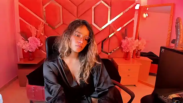 Olivia_Fox69