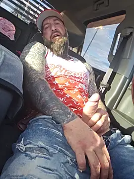 Beardedtattood webcam