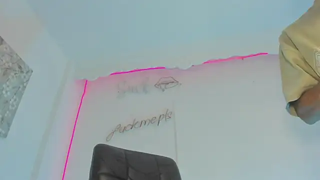 Rpoolrboy live cam