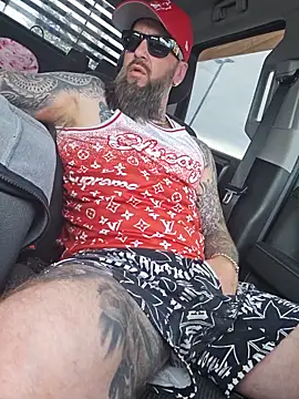 Beardedtattood live cam