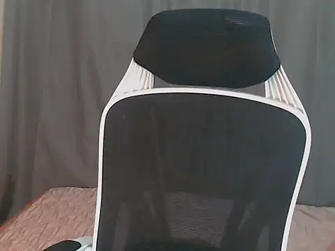 urcurlydiva webcam