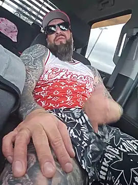 Beardedtattood webcam