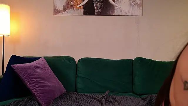 trytomakememoam webcam