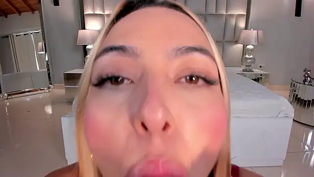 MelissaMoore_ webcam